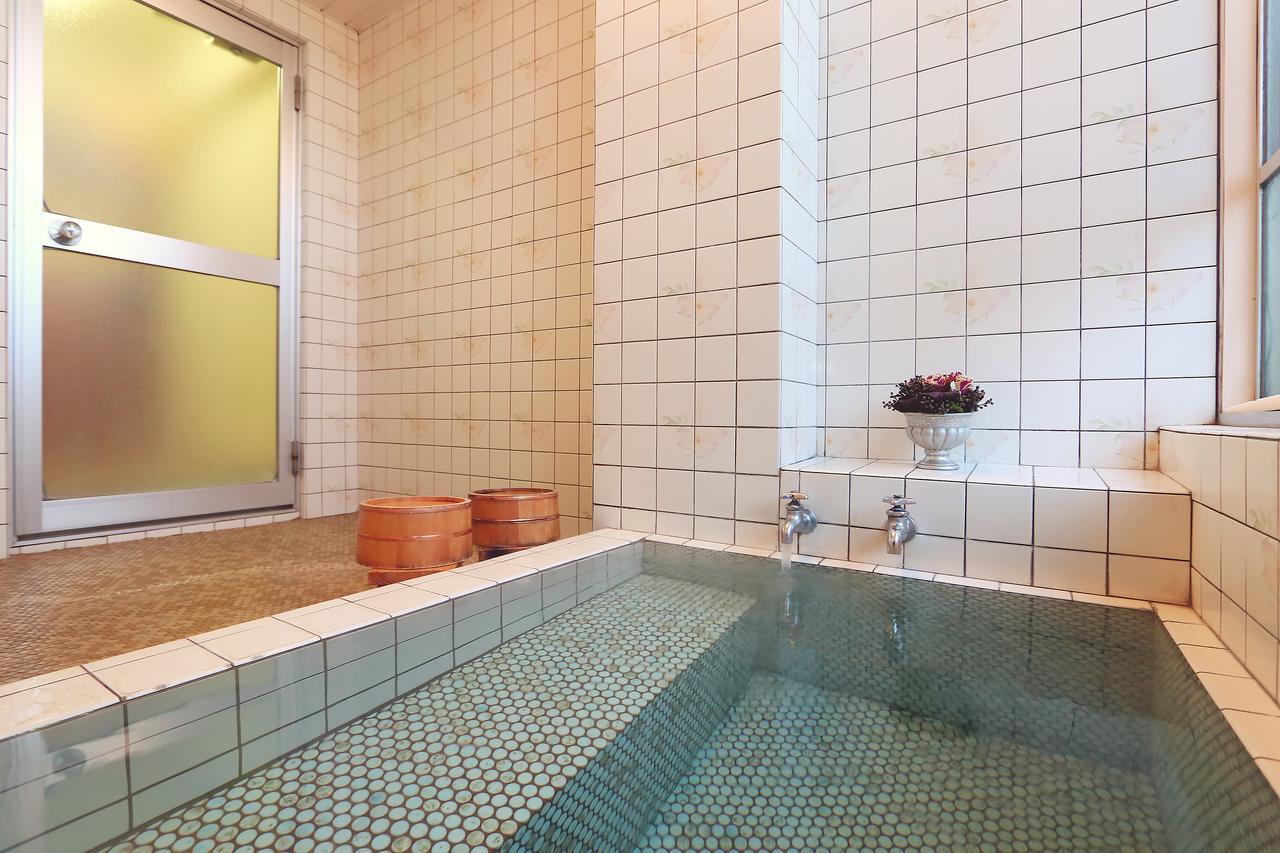 Hotel Sansuiso Yamanakako Buitenkant foto