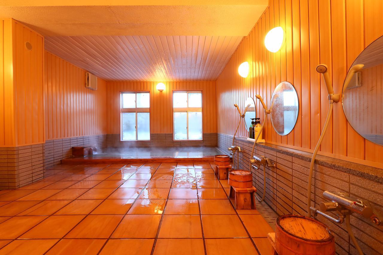 Hotel Sansuiso Yamanakako Buitenkant foto